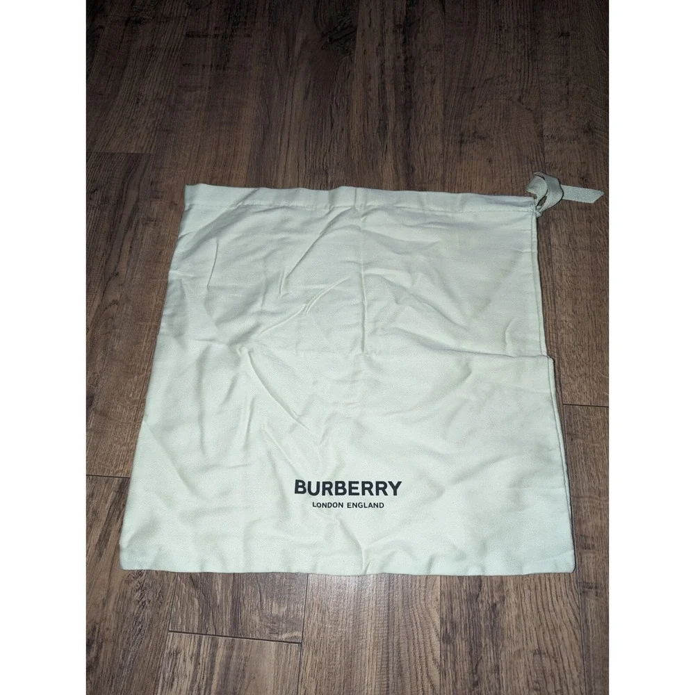 Burberry elevate your